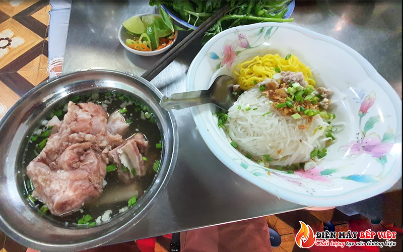 Hủ tiếu Á Thành bán hơn nửa thế kỷ