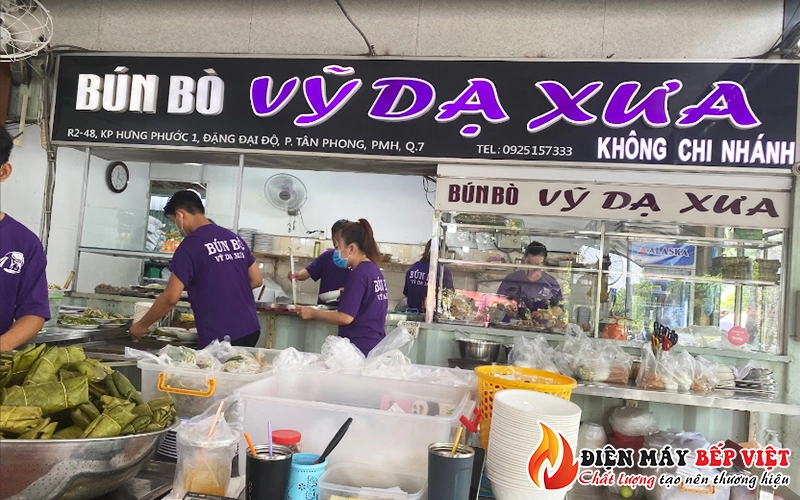 Khủng: Hơn 1000 tô bún bò huế mỗi ngày tại Vỹ Dạ Xưa