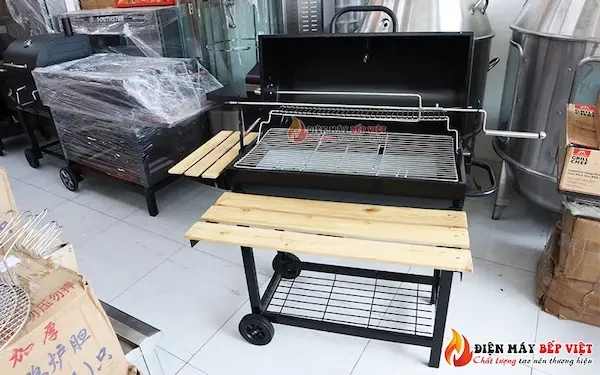 Bếp nướng than hoa BBQ-05 với 4 chân vững chắc