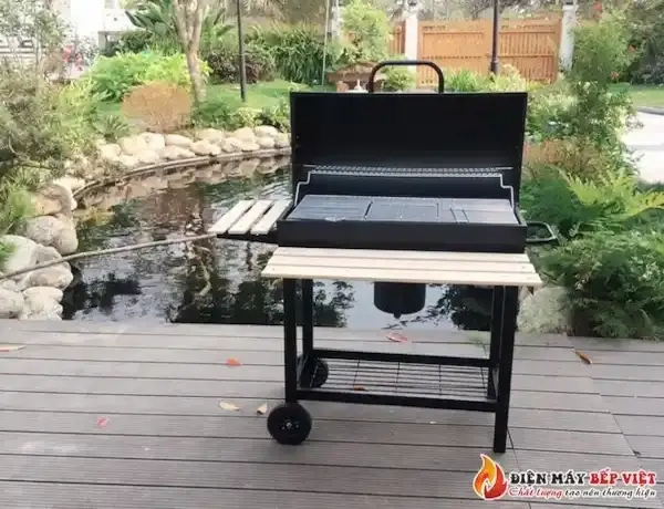 Bếp Nướng than hoa có nắp đậy BBQ05 bố trí kệ bàn tiện lợi