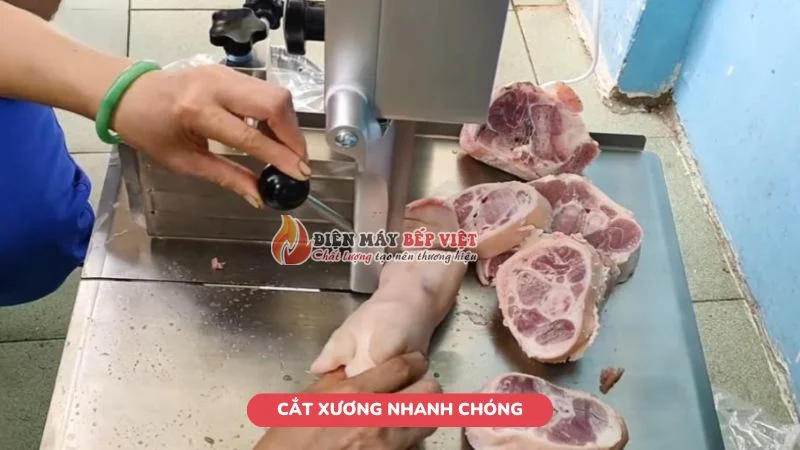 Cắt xương heo nhanh chóng