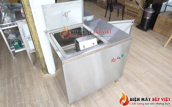 Hình Ảnh Trực Diện Máy Chà Rửa Vỉ Nướng Liền Chậu MCV88