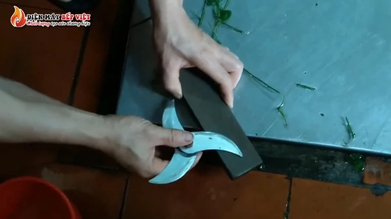 Hướng dẫn mài lưỡi dao máy xay thịt hiệu quả
