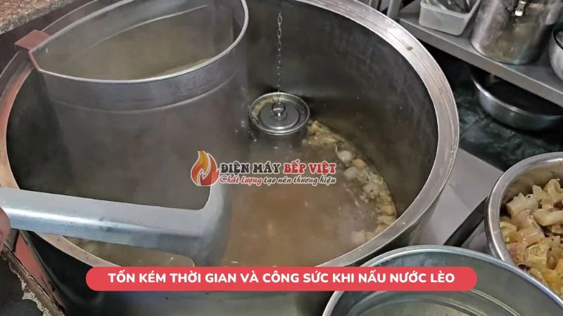 nấu nước dùng phở số lượng lớn tốn kém thời gian