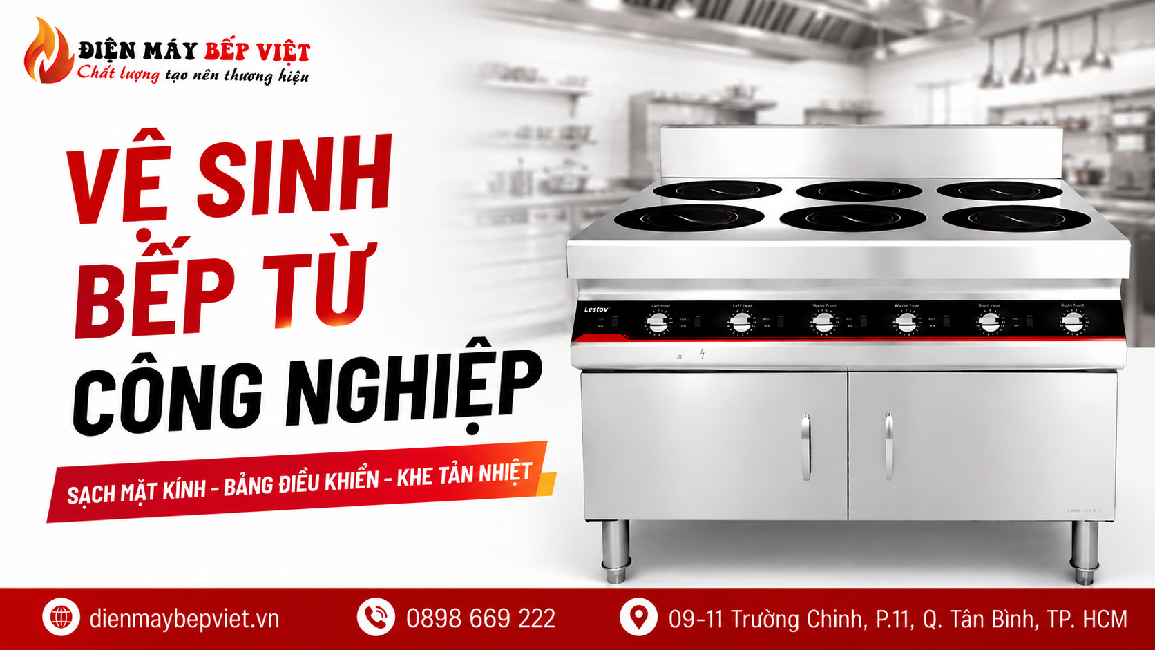 Vệ sinh bếp từ công nghiệp đúng cách với mặt kính sạch, bảng điều khiển và khe tản nhiệt trong bếp nhà hàng