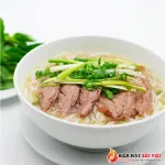 Bất ngờ với tô phở bò 20k tại Bến Tre