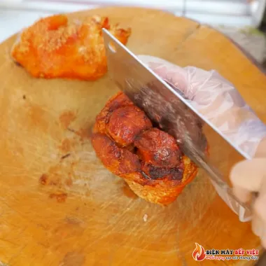 Cực lạ với giò heo muối chiên kiểu Đức